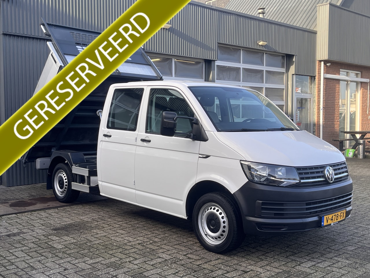 Volkswagen Transporter - 2.0 TDI L2H1 DC Kipper open laadbak Airco Bluetooth trekhaak 2200 kg 1e eigenaar Dealer on - AutoWereld.nl