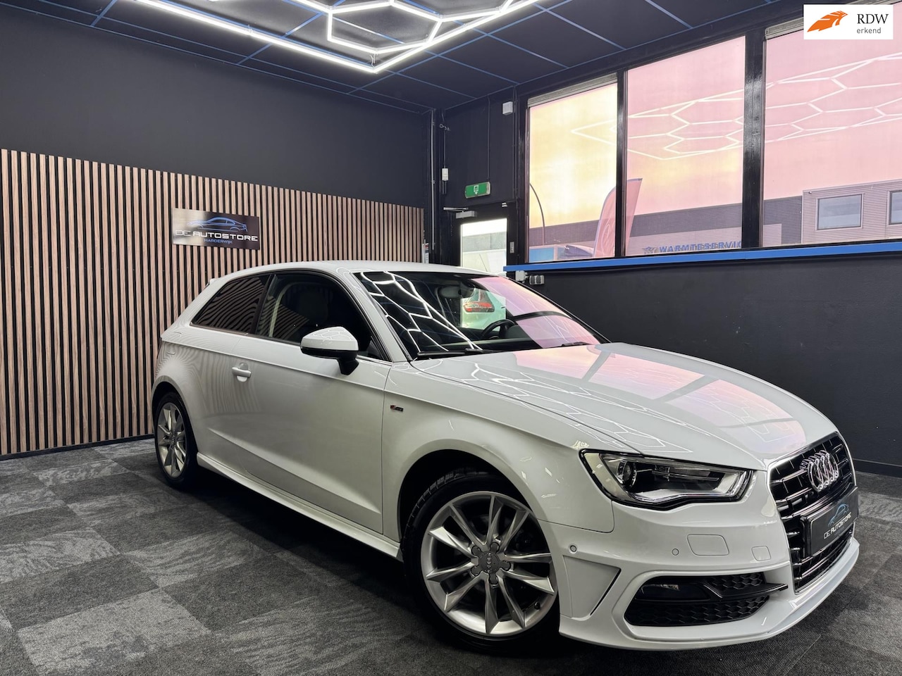 Audi A3 - 1.2 TFSI S Line 2e Eig navi Cruise Pdc Led Xenon Sportstoelen In Zeer nette Staat!!! - AutoWereld.nl