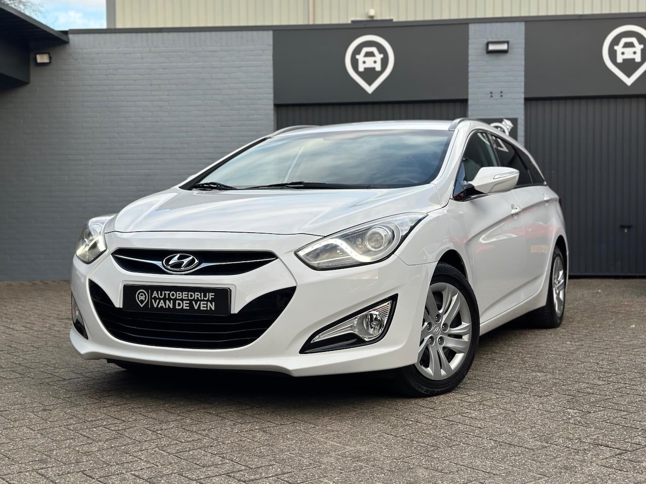 Hyundai i40 Wagon - 1.6 GDI Blue | Dealer Onderhouden - AutoWereld.nl