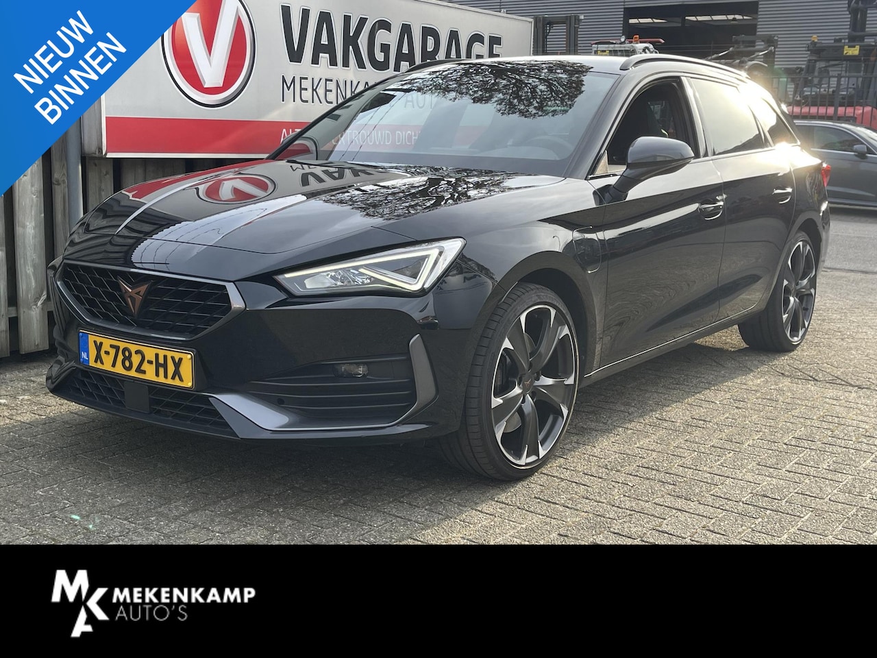 CUPRA Leon Sportstourer - 1.4 e-Hybrid VZ Adrenaline 19"/Trekhaak/Stoel + stuurverwarming/Keyless/Adaptieve cruise/A - AutoWereld.nl