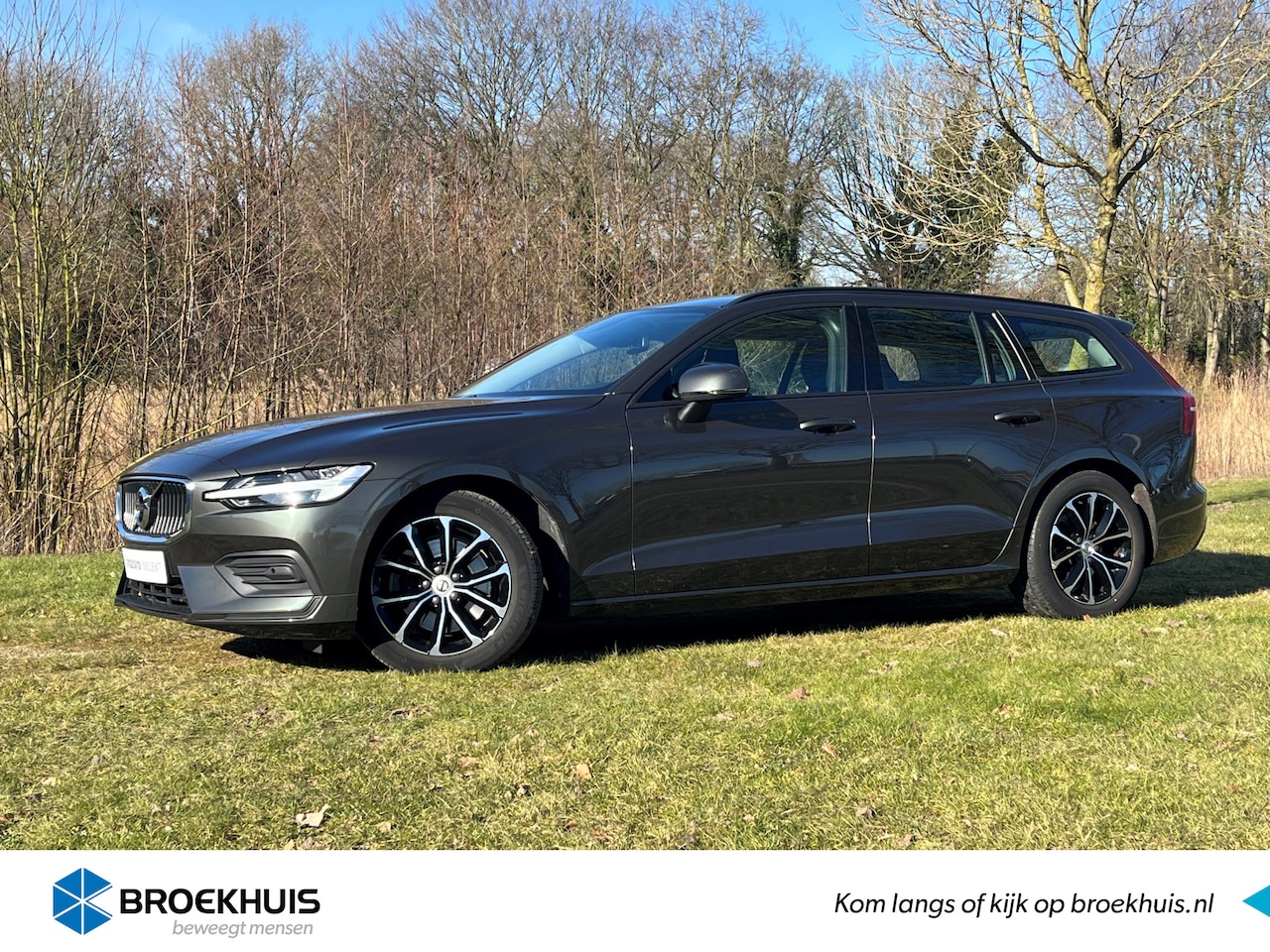 Volvo V60 - 2.0 B3 Momentum Advantage | Trekhaak | Camera | DAB | - AutoWereld.nl