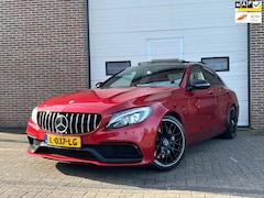 Mercedes-Benz C-klasse - AMG 63 / Pano / Schaalstoelen / Dealer ondr / Burmester / Keyless / Sfeer verl / Carbon /