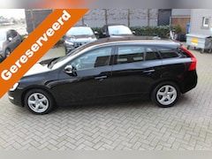 Volvo V60 - 1.5 T3 Polar Clima-Cruise-Navi-Xenon-Stoelverwarming 49.000 KM