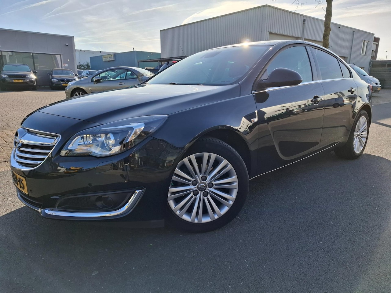 Opel Insignia - 1.6 T Business+ LEDER/XENON/NAVI/TREKHAAK! - AutoWereld.nl