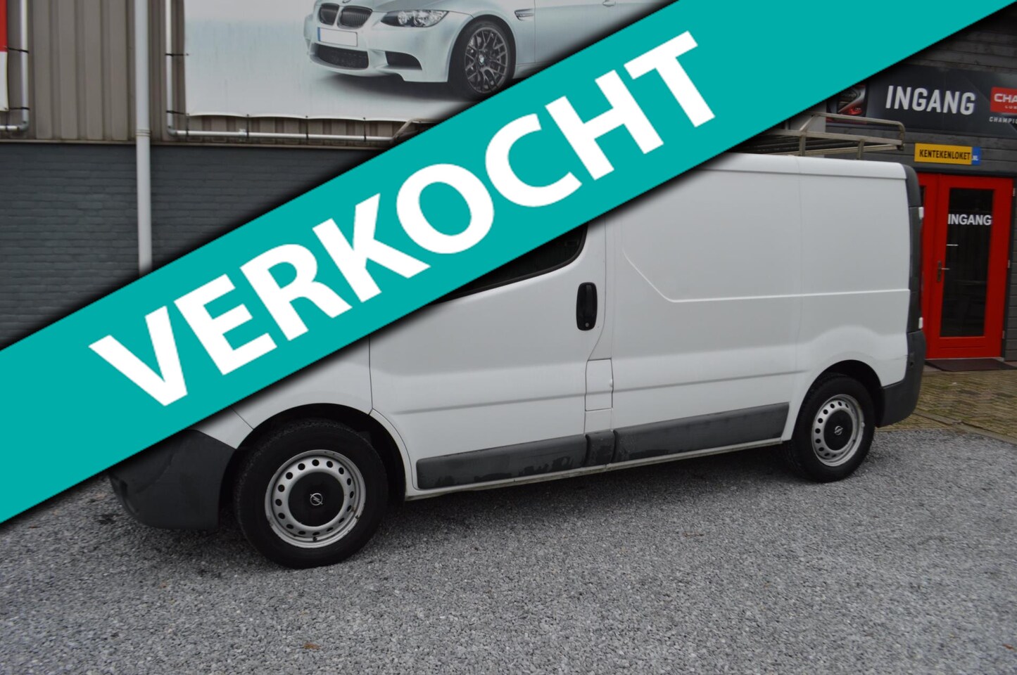 Opel Vivaro - 2.0 CDTI L1H1 Bj 2011 Airco Navi Dakrails Trekhaak - AutoWereld.nl