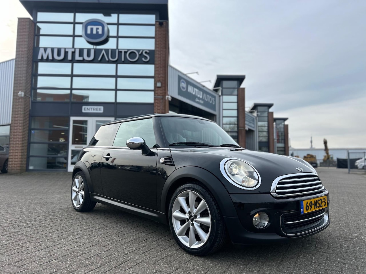 MINI Cooper - Mini 1.6 Business Line Automaat XENON NAP APK Airco - AutoWereld.nl