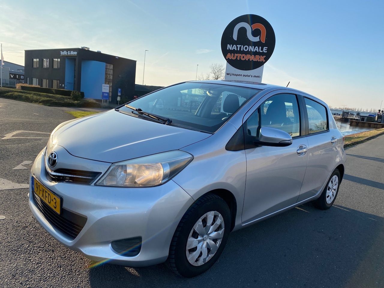 Toyota Yaris - 2012 * 1.0 VVT-i Aspiration CAMERA * NAVI * CLIMA * * TOP STAAT !! VOLLEDIG ONDERHOUDEN ! - AutoWereld.nl