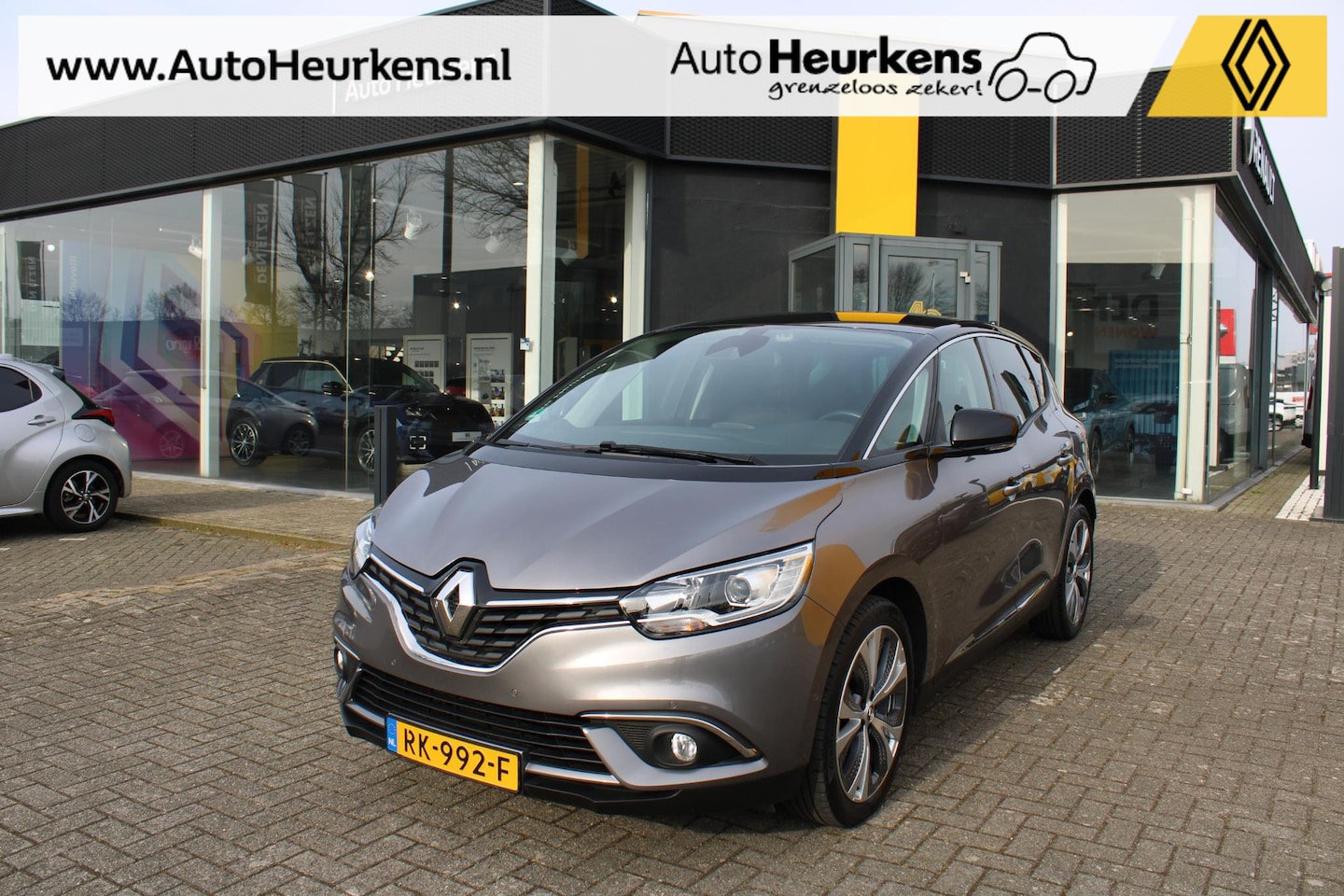 Renault Scénic - TCe 130 Intens | NL-auto | Dealer-onderhouden | Achteruitrijcamera | - AutoWereld.nl