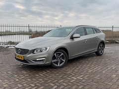 Volvo V60 - 1.6 D2 Ocean Race | Navi | Clima | Cruise | Leer | Trekhaak |