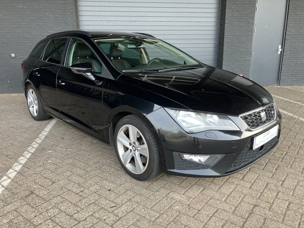 Seat Leon ST - 2.0 TDI FR VOLL - AutoWereld.nl