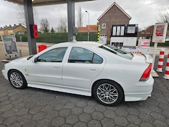 Volvo S60 - 2.3 T-5 320 PK 3 inch rvs uitlaat, R Remmenset met Brembo schijven race stabilisators etc