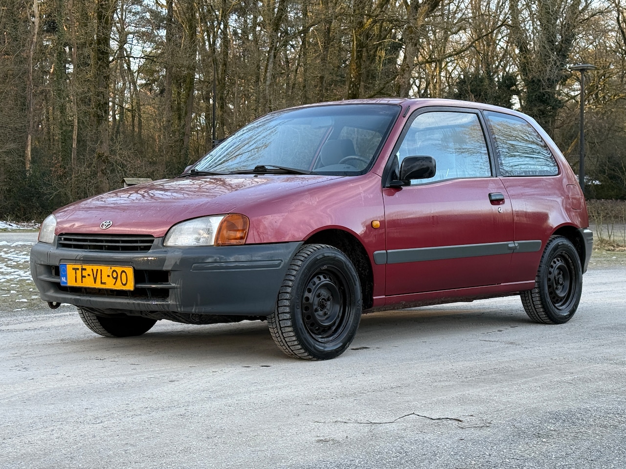 Toyota Starlet - 1.3-16V XLi - AutoWereld.nl