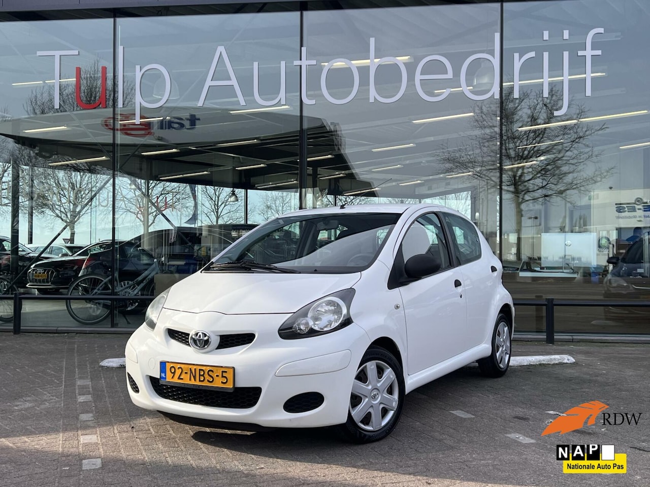 Toyota Aygo - 1.0-12V Comfort 5-deurs Zeer nette staat! Dealer - AutoWereld.nl