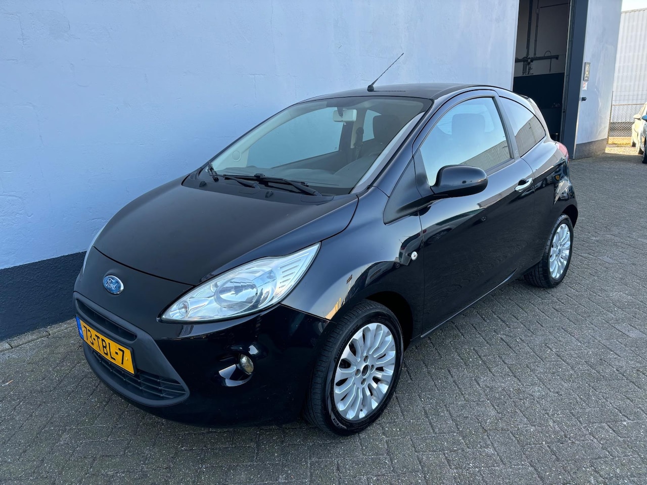 Ford Ka - 1.2 Titanium X - Airco - LMV - AutoWereld.nl