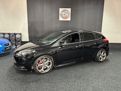 Ford Focus - 2.0 EcoBoost ST-3, NAV, SCHUIF DAK, CRUISE, MEMORY, STL VERW, PDC,