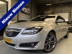 Opel Insignia Sports Tourer - 1.6 T Executive 170pk, Pano, Navi, Camera