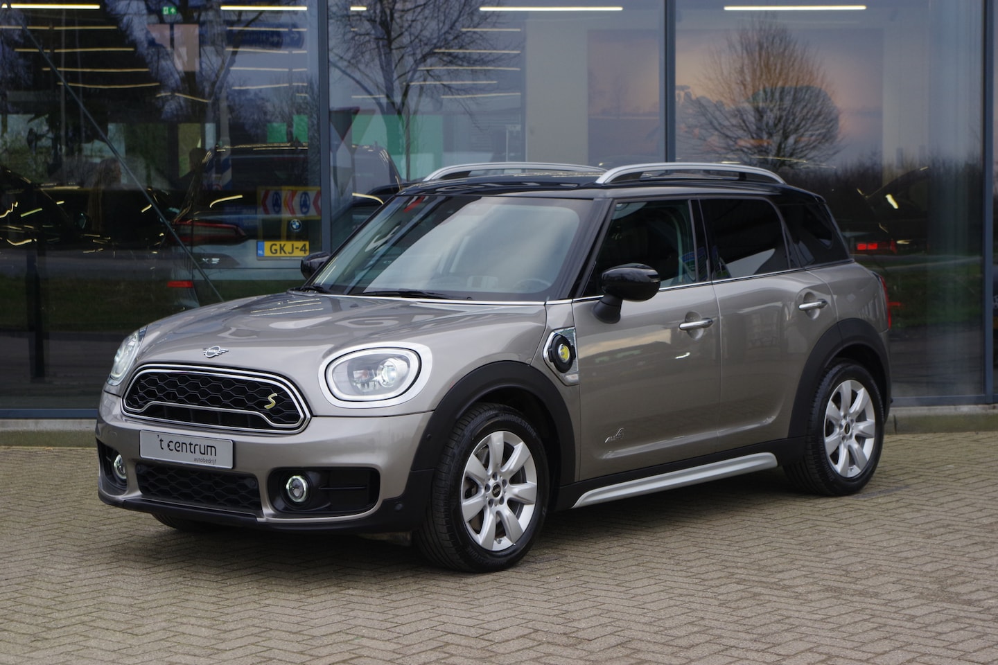 MINI Countryman - Mini 2.0 Cooper S E ALL4 220 PK Salt PHEV, Leder, Head-Up, Adap. Cruise Control, LED, Came - AutoWereld.nl