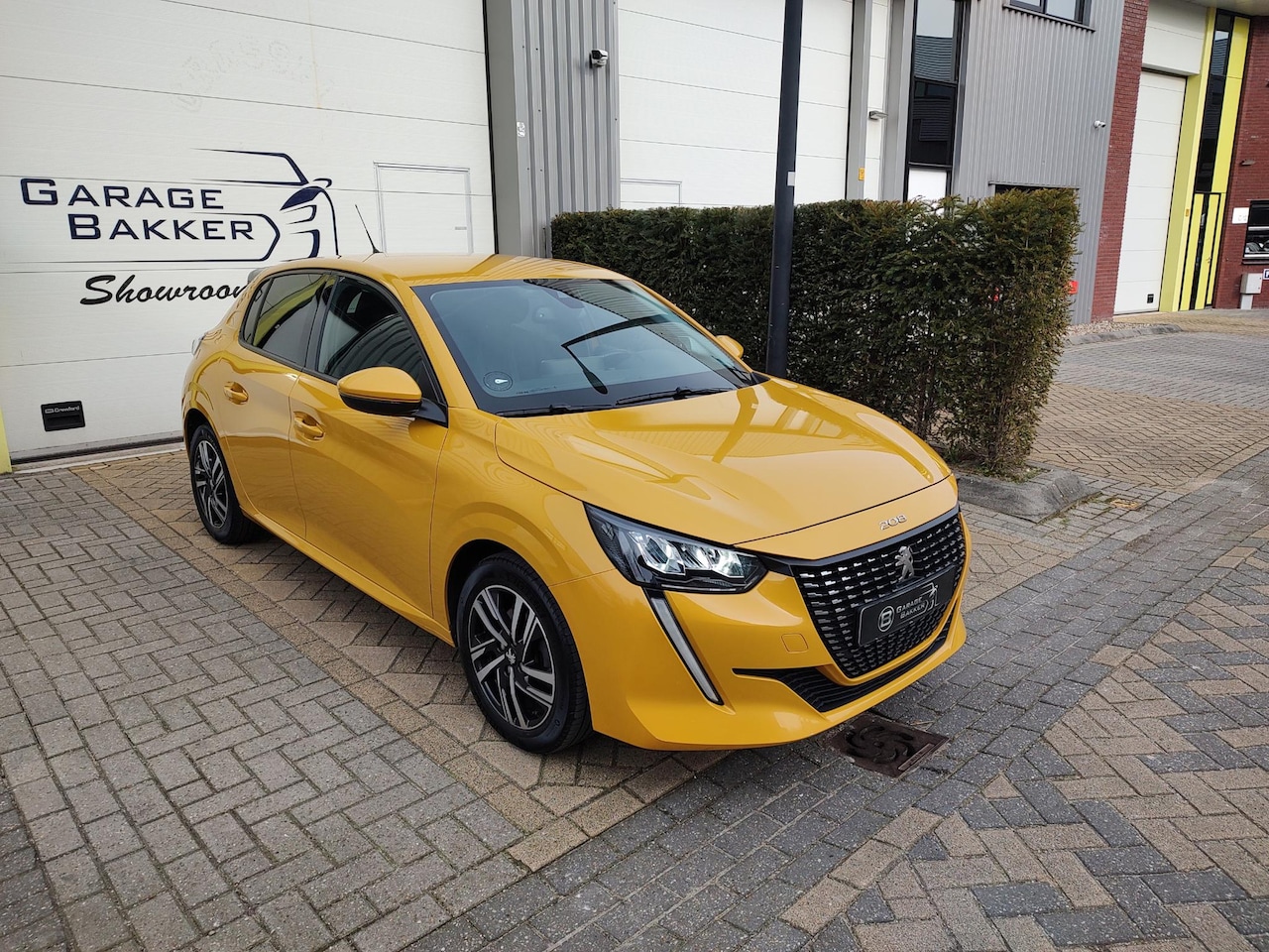 Peugeot 208 - 1.2 PureTech Allure Pack Automaat Led Keyles 360-Camera Navigatie-Carplay - AutoWereld.nl