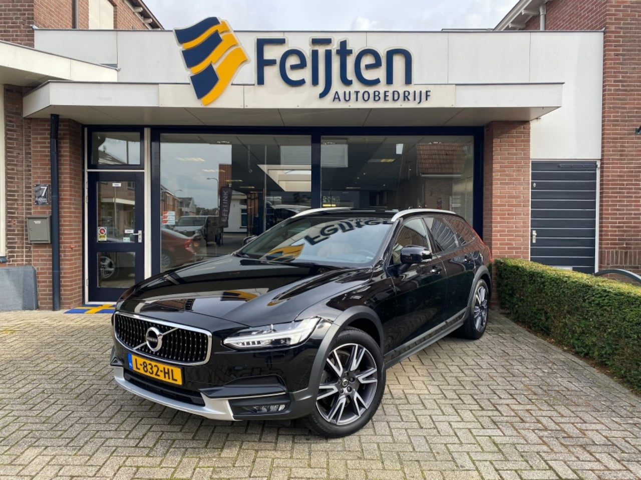 Volvo V90 Cross Country - 2.0 D5 2.0 D5 - AutoWereld.nl