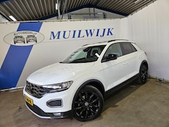 Volkswagen T-Roc - 1.5 TSI Sport / Panoramadak / Virtual / NL Auto