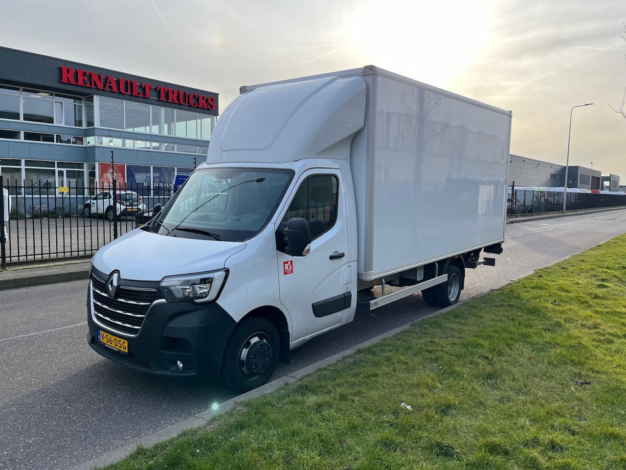 Renault Master - Red 3T5 CCab RTWD L4 165 pk 2.3 dci euro 6 - AutoWereld.nl