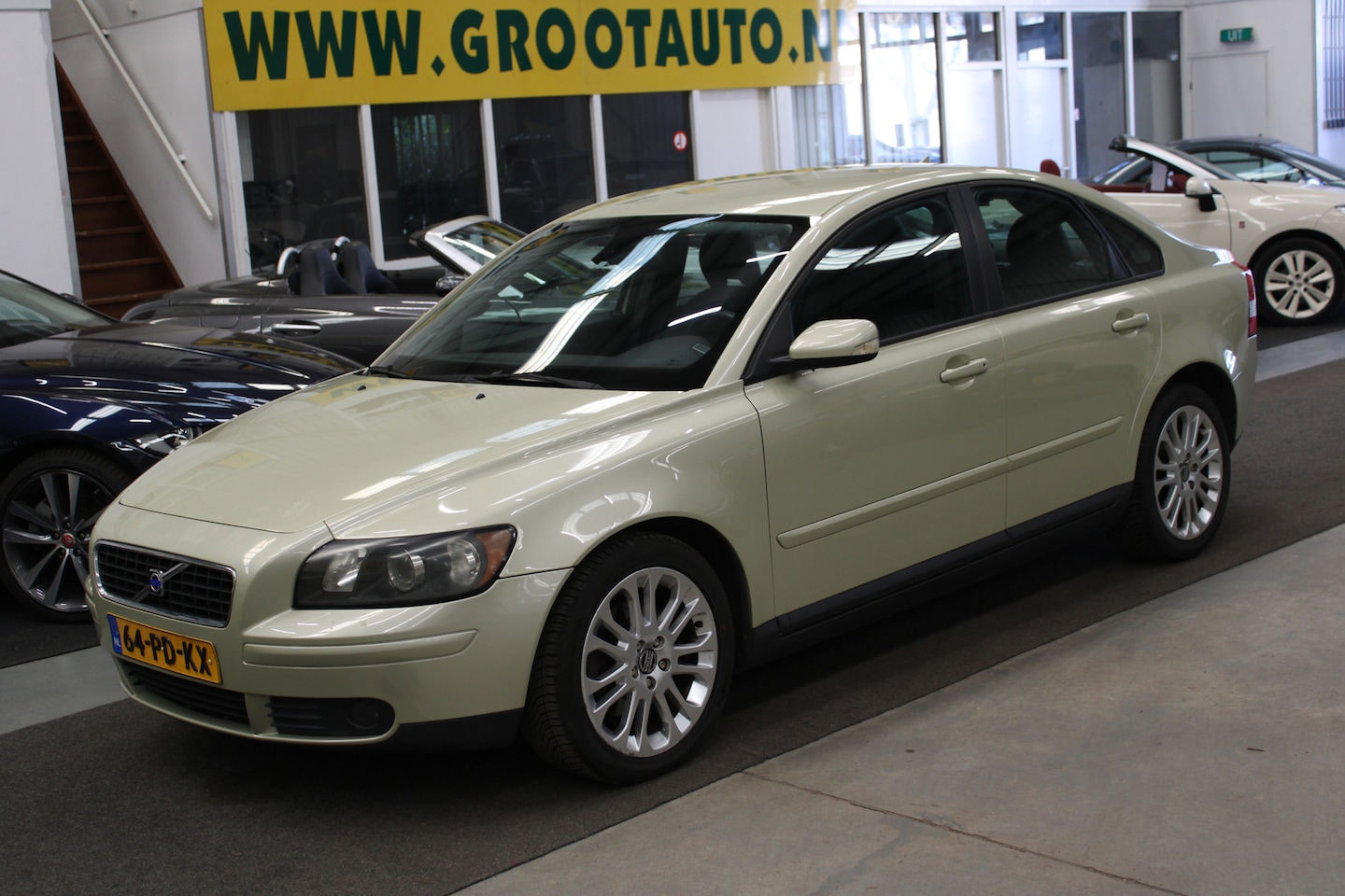 Volvo S40 - 2.4 Elite Airco, Cruise control, Stuurbekrachtiging, Isofix - AutoWereld.nl