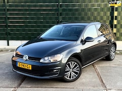 Volkswagen Golf - 1.2 TSI Connected Series Navi Carplay