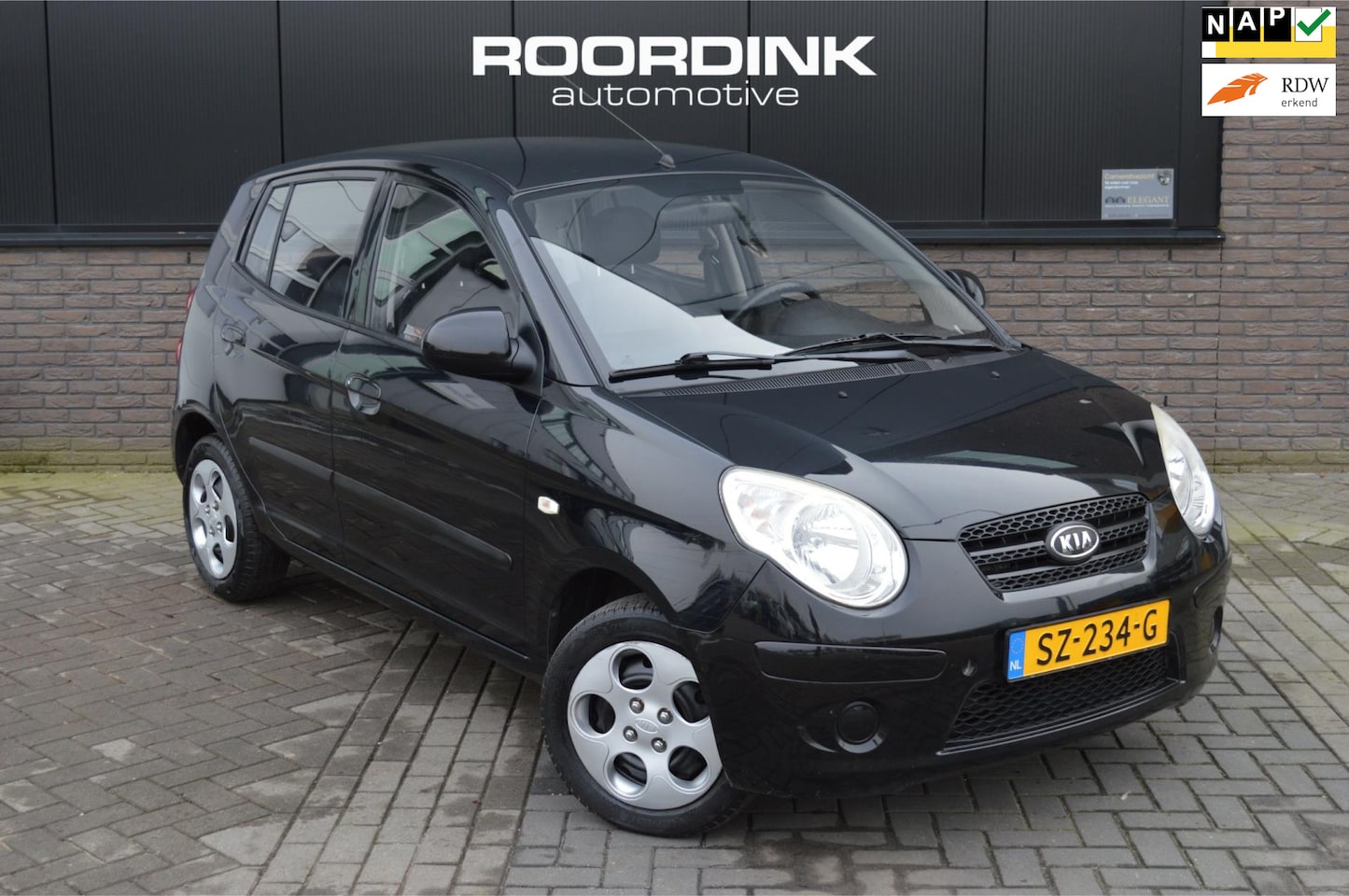 Kia Picanto - Half leder|5-deurs|Goedkoop rijden! - AutoWereld.nl