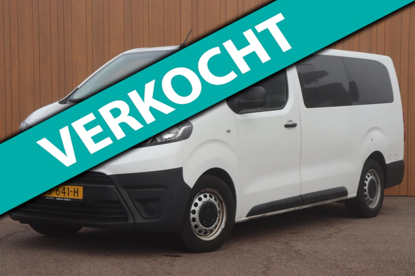 Toyota ProAce Shuttle - 1.5 D-4D 5400,= netto ! Cool Comfort Long 9-persoons - AutoWereld.nl