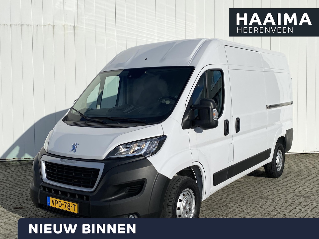 Peugeot Boxer - 335 2.2 BlueHDi 165 L2H2 Asphalt | Navigatie | Achteruitrijcamera | Trekhaak | Dubbele sch - AutoWereld.nl