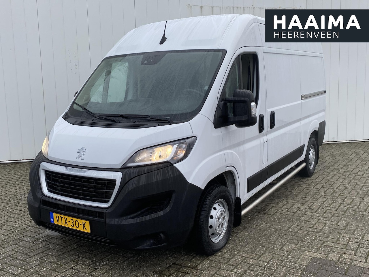 Peugeot Boxer - 2.2 BlueHDi 140 L2H2 3.3t | Trekhaak | Achteruitrijcamera | Navi | Apple CarPlay | Dubbel - AutoWereld.nl