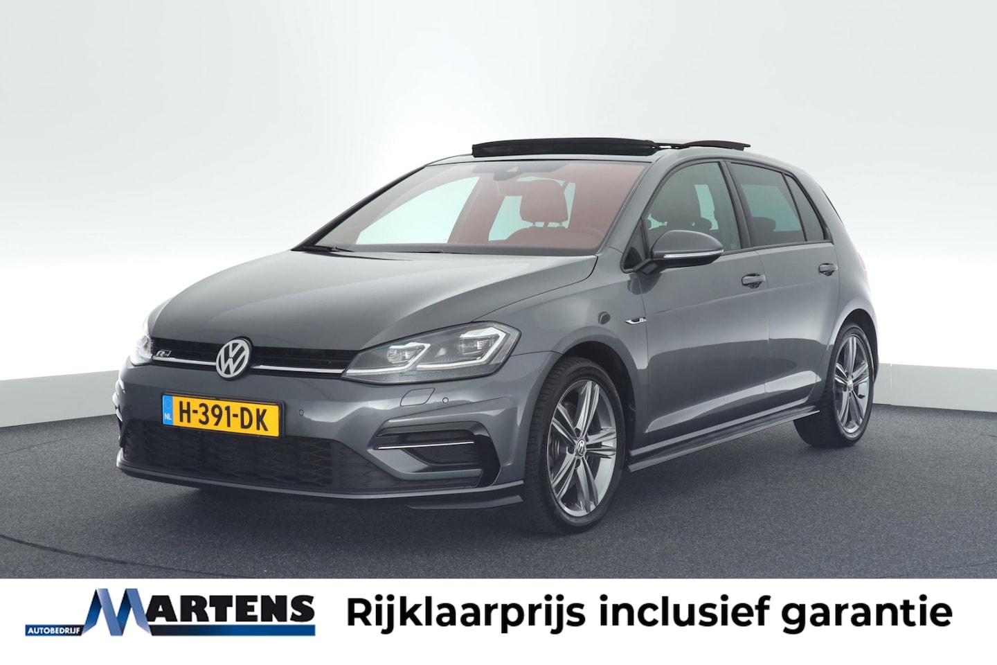 Volkswagen Golf - 1.5 TSI 150pk DSG R-Line Highline Keyless Dynaudio Virtual Cockpit Camera Leder Navigatie - AutoWereld.nl