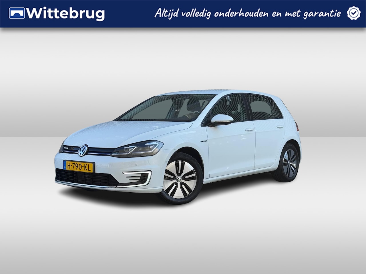 Volkswagen e-Golf - E-DITION Virtueel cockpit/ Parkeersensoren V+A / 16 LMV P4 - AutoWereld.nl