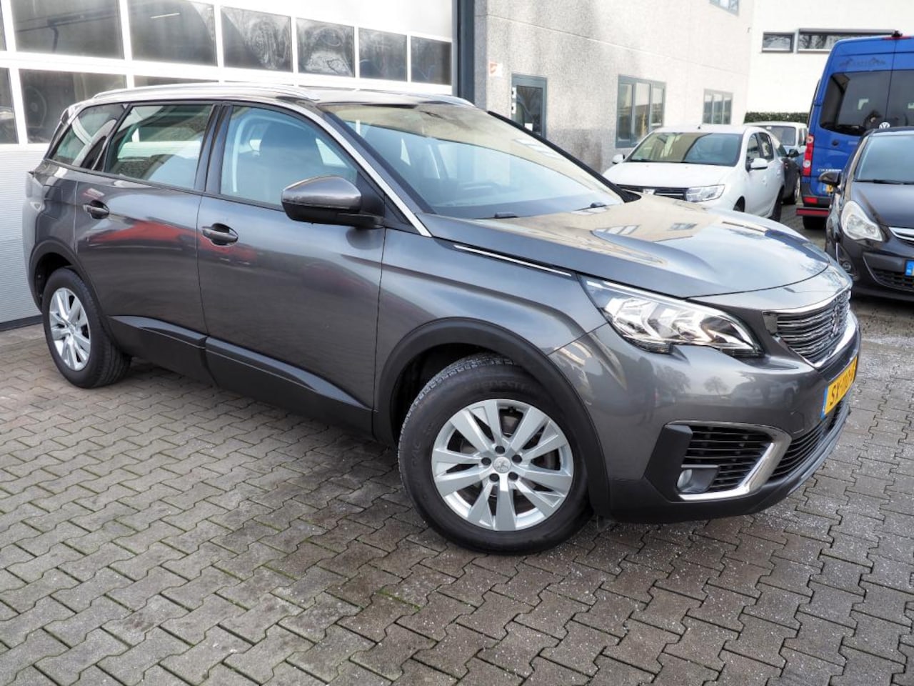 Peugeot 5008 - Blue Lease Executive 1.2 CLIMA CRUISE NAVI 7 PERS. - AutoWereld.nl