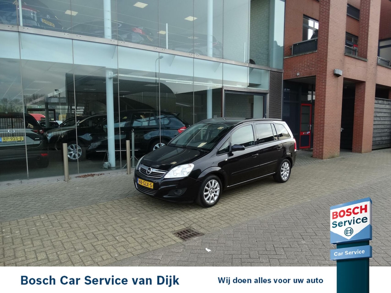 Opel Zafira - 1.8 Temptation / Airco / Cruise / Navi /Trekhaak - AutoWereld.nl