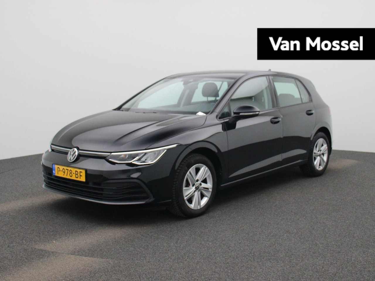 Volkswagen Golf - 1.0 TSI Life 110 PK | Airco | Navigatie | Apple Carplay | Parkeersensoren vóór en achter | - AutoWereld.nl