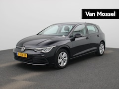 Volkswagen Golf - 1.0 TSI Life 110 PK | Airco | Navigatie | Apple Carplay | Parkeersensoren vóór en achter |