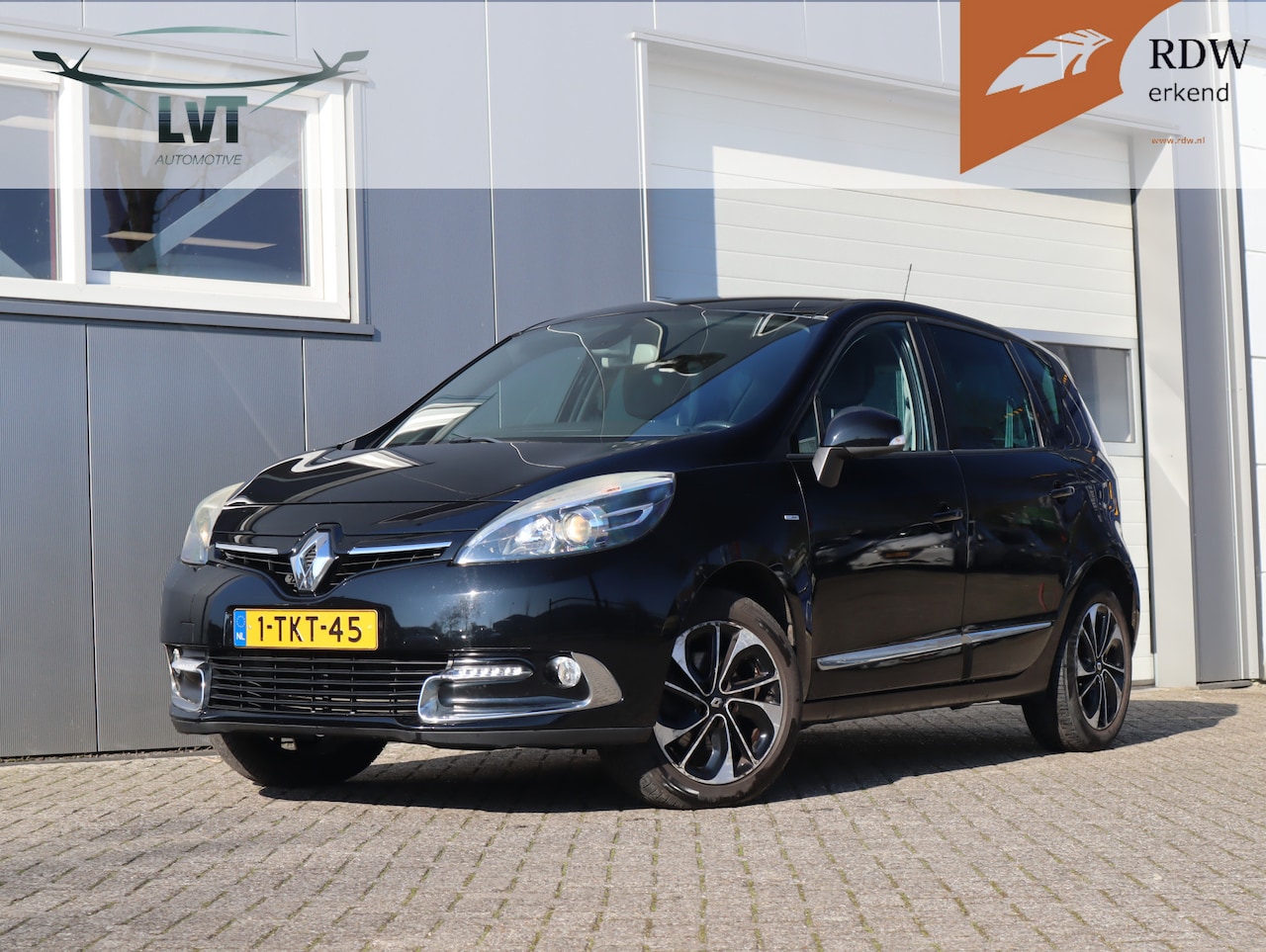 Renault Scénic - 1.2 TCe 130 PK Bose / Half Leder / Keyless / Trekhaak - AutoWereld.nl