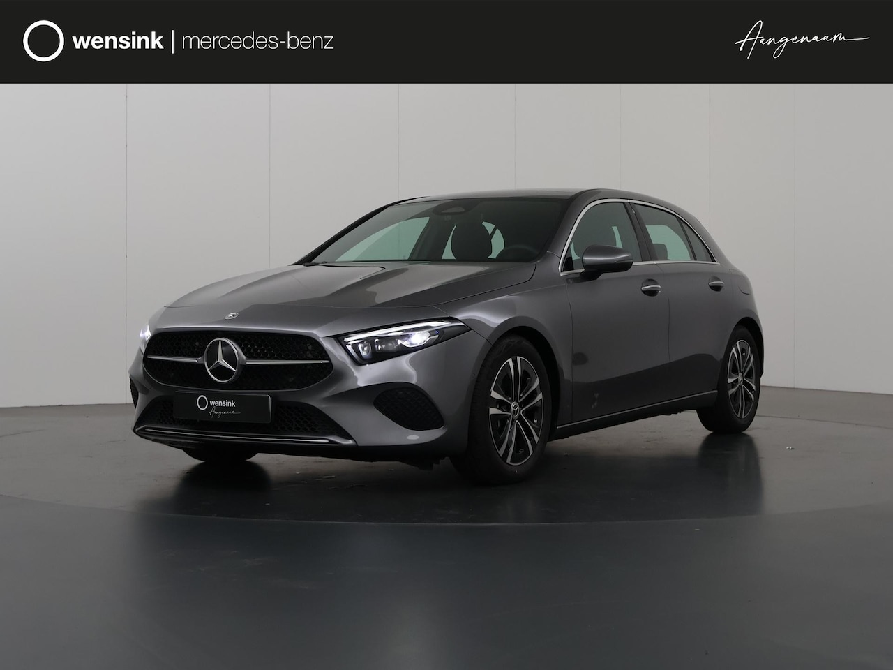 Mercedes-Benz A-klasse - 180 Star Edition | Achteruitrijcamera | Parktronic | Sfeerverlichting | Keyless go | Panor - AutoWereld.nl