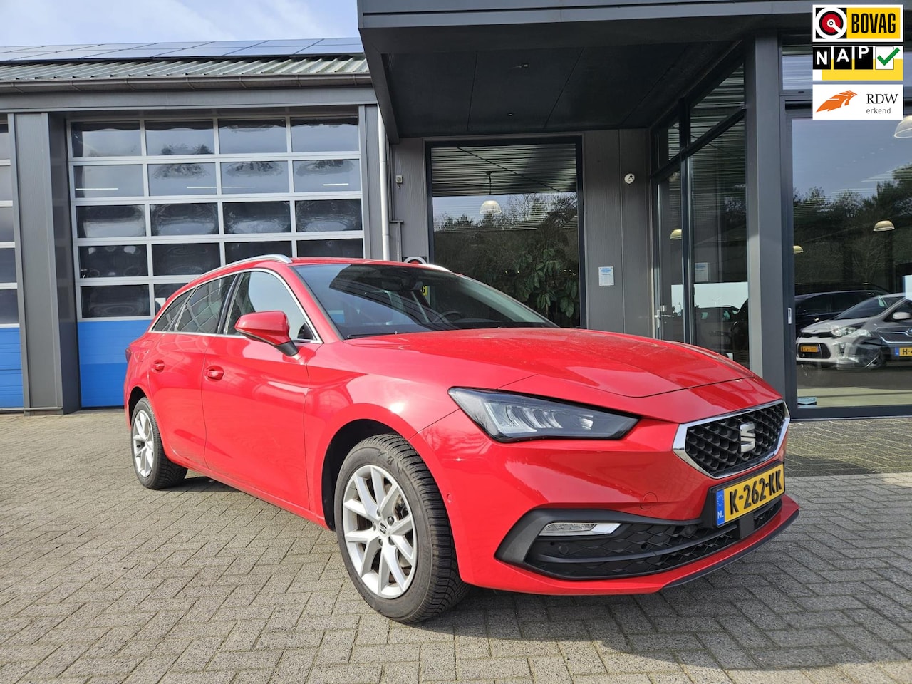 Seat Leon Sportstourer - 1.5 TSI Style Launch Edition 1.5 TSI Style Launch Edition, Trekhaak, NAVI/Telefoon. - AutoWereld.nl