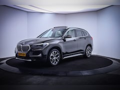 BMW X1 - 20iA Nw Mod.LUXURY Edition PANO/CAMERA/HEAD UP/LEDER/STOELVERW./AFN TREKHAAK/DAB/LMV 18''