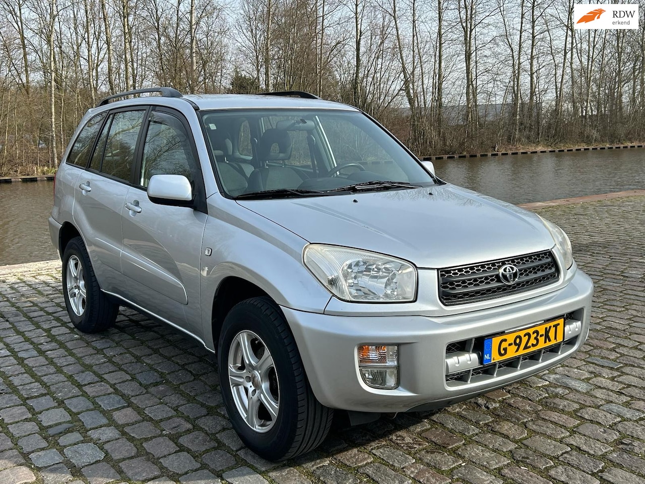 Toyota RAV4 - 2.0-16V VVT-i Luna airco elektrische ramen cv op afs - AutoWereld.nl