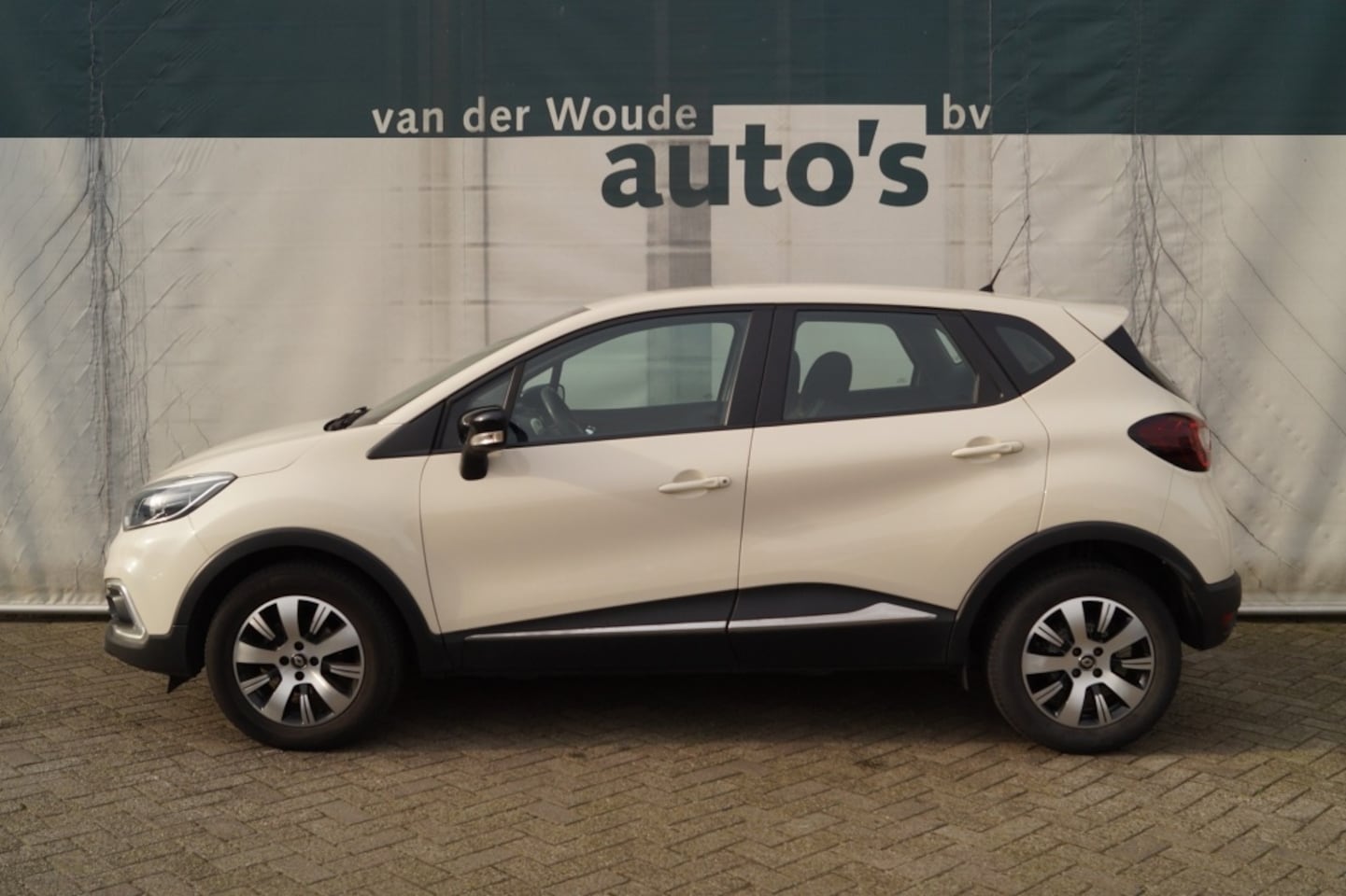 Renault Captur - 0.9 TCe 90pk Edition -NAVI-AIRCO-PDC-CRUISE- - AutoWereld.nl