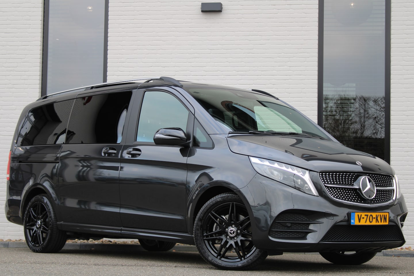 Mercedes-Benz V-klasse - 250d / BPM VRIJ / Lang / AMG / DC / Panorama / 2x Elec Schuifdeur / MBUX (apple carplay) / - AutoWereld.nl