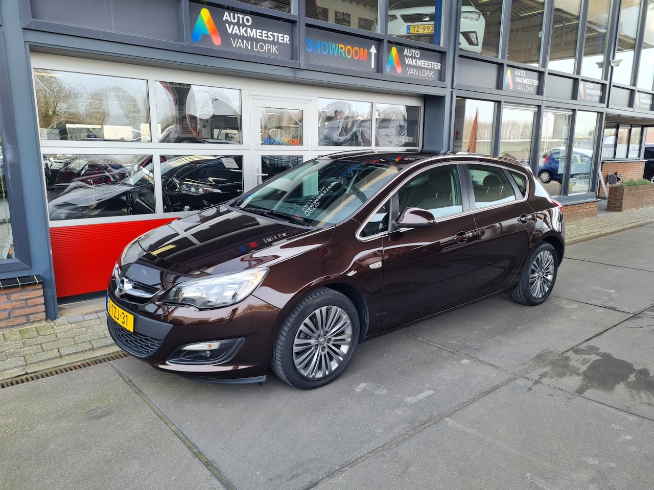 Opel Astra - 1.4 120pk Design Edition I.Z.G.S. Trekh. Bluetooth AGR comf stoel. - AutoWereld.nl