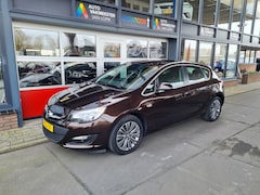 Opel Astra - 1.4 120pk Design Edition I.Z.G.S. Trekh. Bluetooth AGR comf stoel