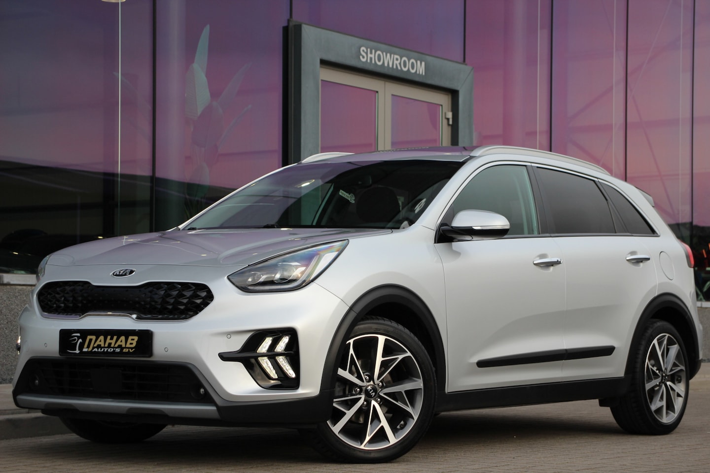 Kia Niro - 1.6 GDi PHEV ExecutiveLine | Schuif/kanteldak | VC | Camera | Stoelverw. + koeling | - AutoWereld.nl