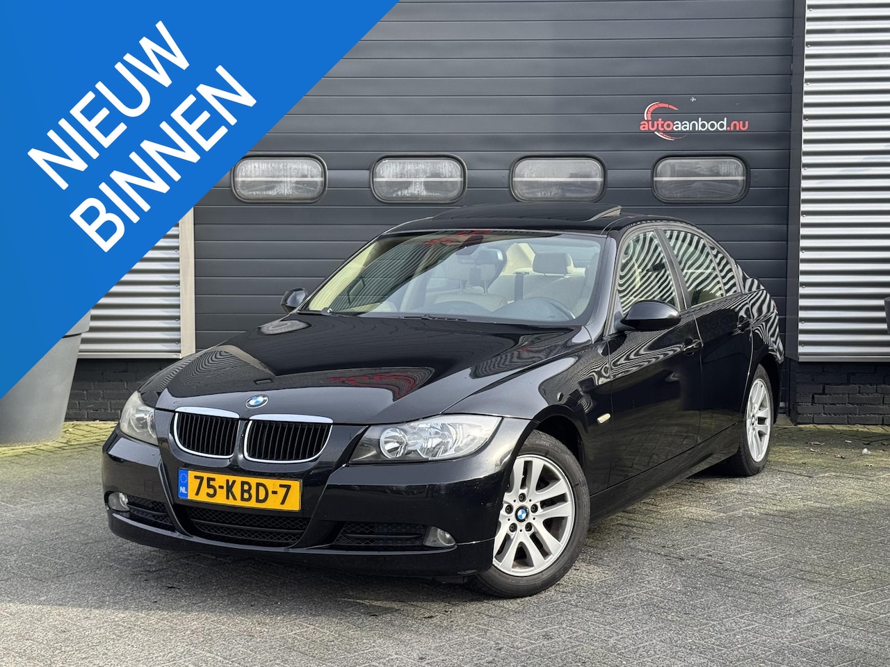 BMW 3-serie - 320d | Panoramadak | Lederen Bekleding | Navigatie | Climate Control | Stoelverwarming | T - AutoWereld.nl