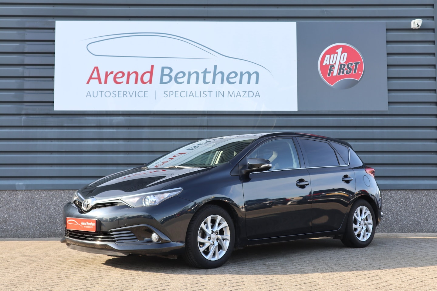 Toyota Auris - Automaat 1.2T Dynamic - 1.300kg trekgewicht! - Dealer onderhouden - AutoWereld.nl