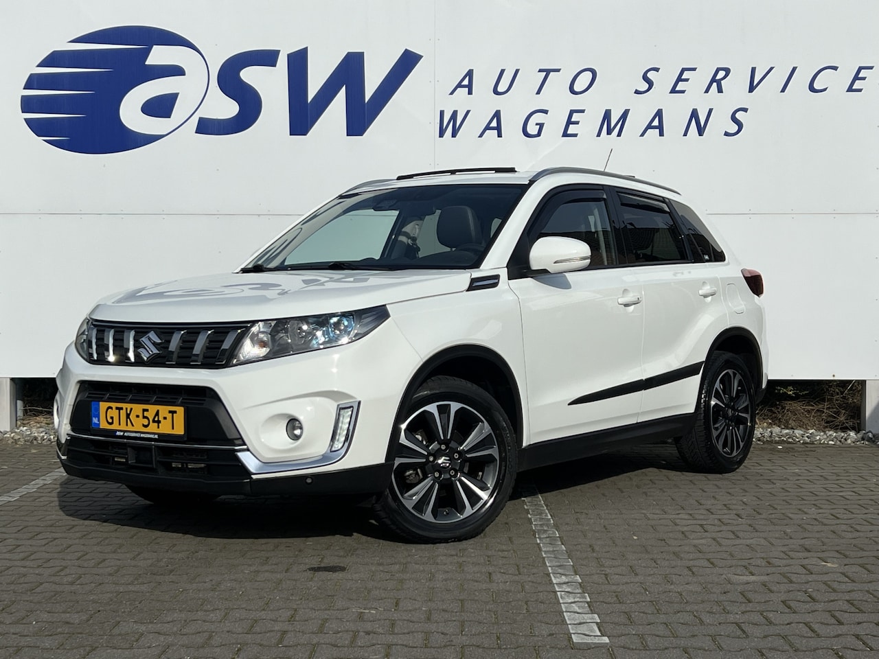 Suzuki Vitara - 1.4 Boosterjet AllGrip Stijl | Navi | Camera | Pano | LED - AutoWereld.nl